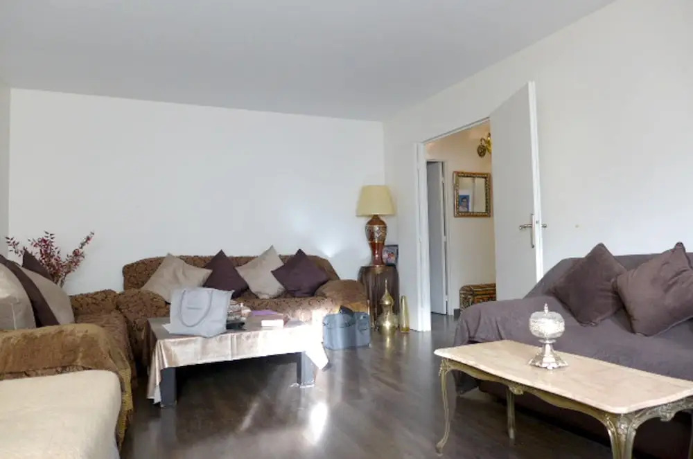 Apartment With 2 Bedrooms in Courbevoie, With Furnished Balcony and Wifi