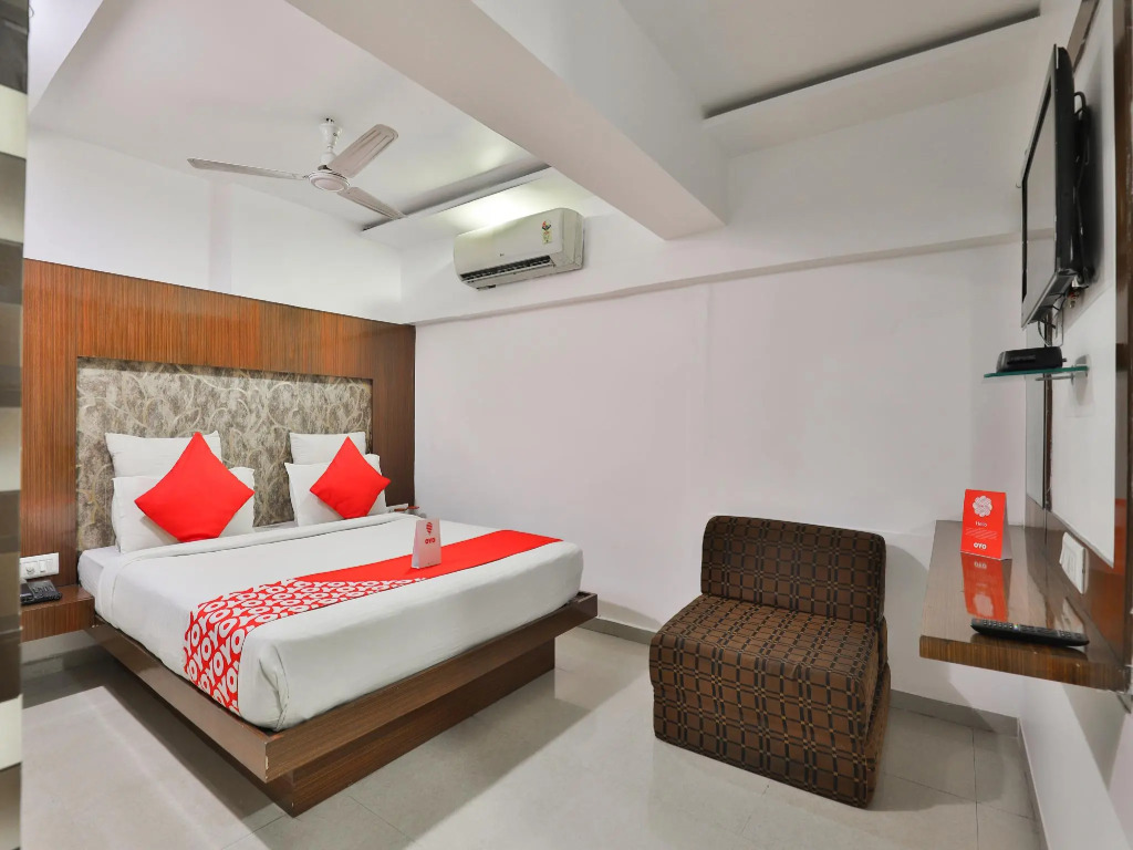 Hotel O Keshav