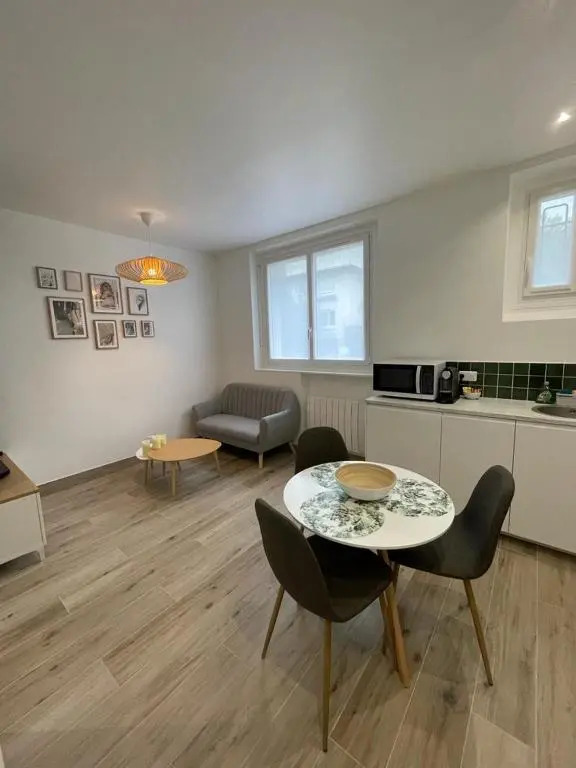 Appartement cosy proche RER et centre ville