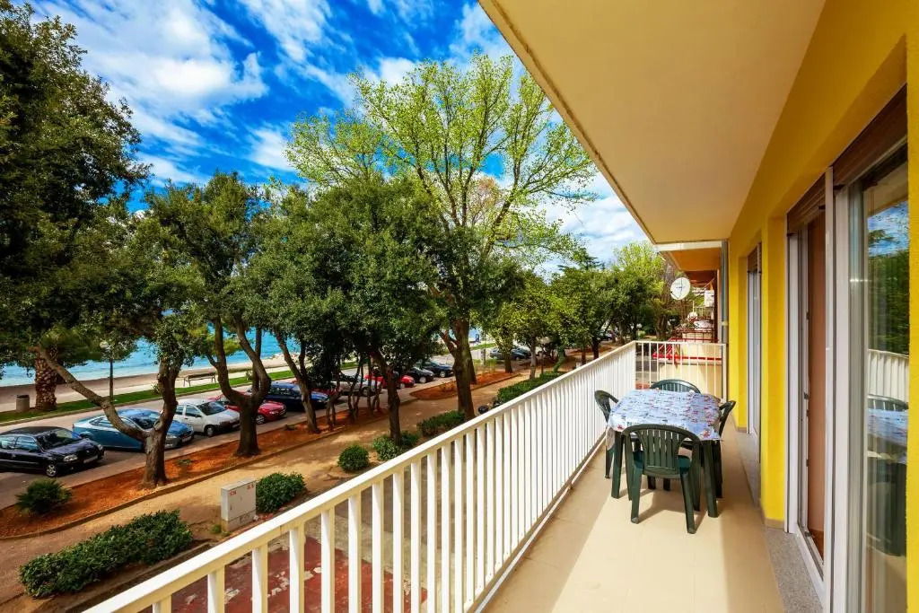 Charming Crikvenica Beachfront Apartment