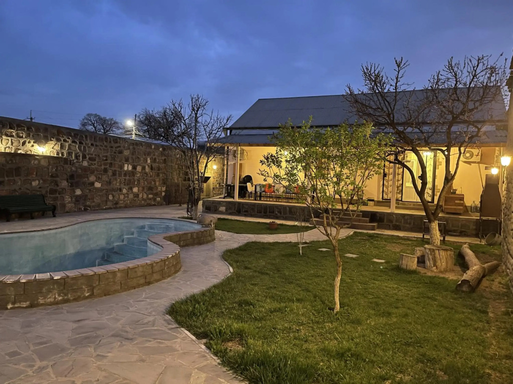 Cozy Apartment With The Best Patio and Swimming pool