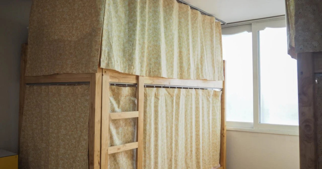 Yellow Guesthouse