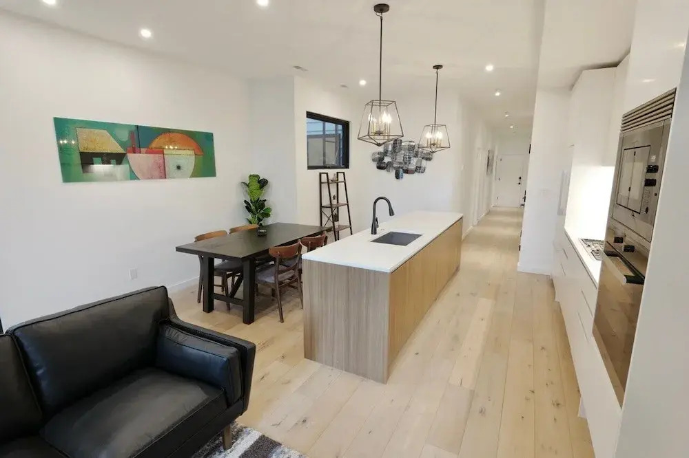 Contemporary Home in Shaw-u Street