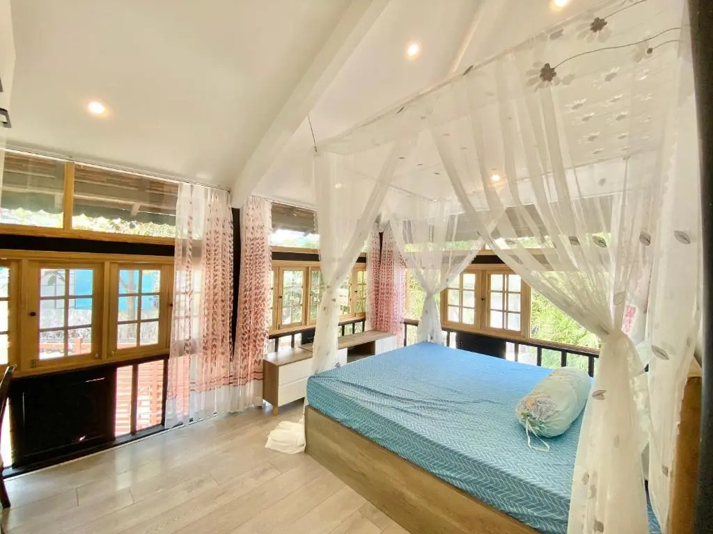 GROUP Villa V.I.P