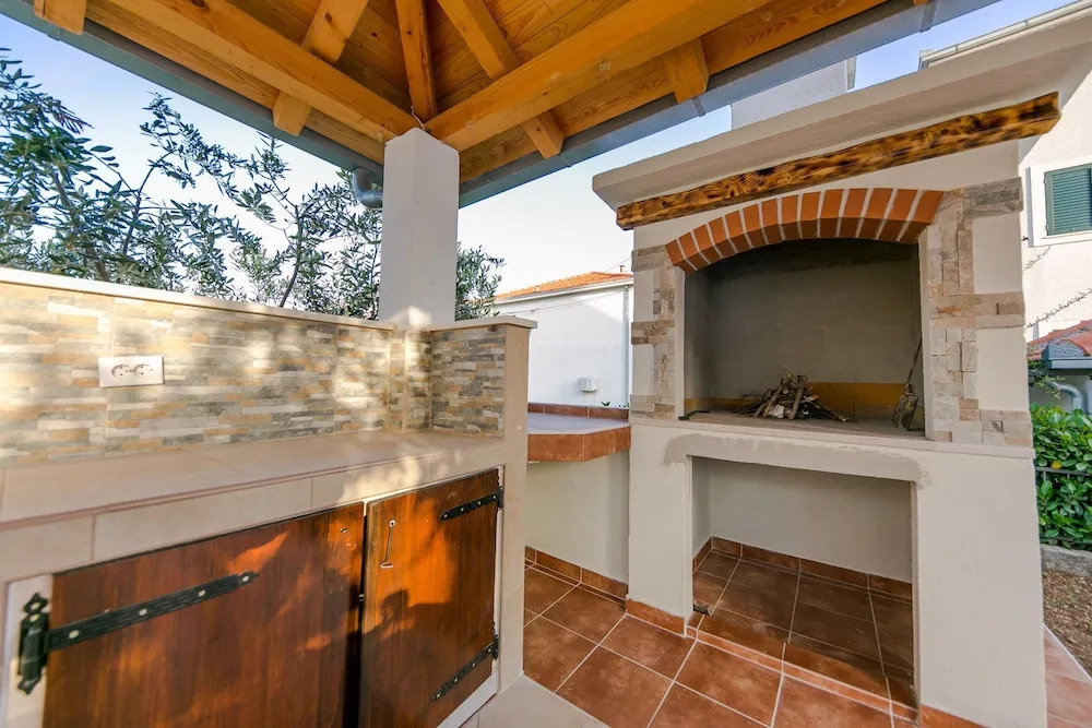 House Mia