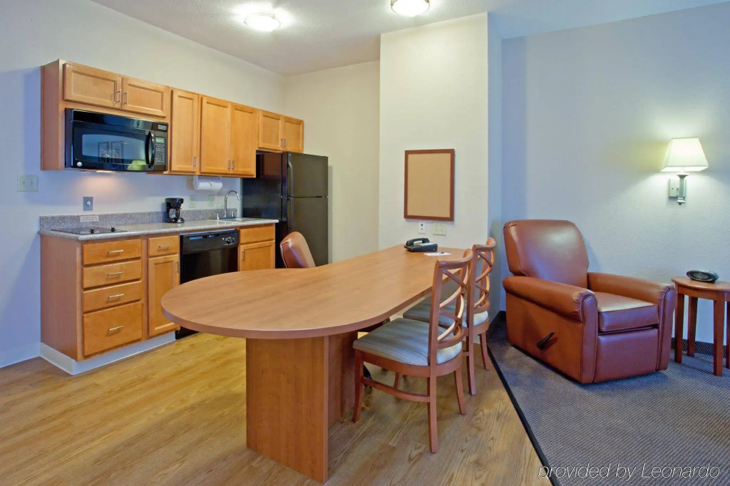 Candlewood Suites Pearland by IHG