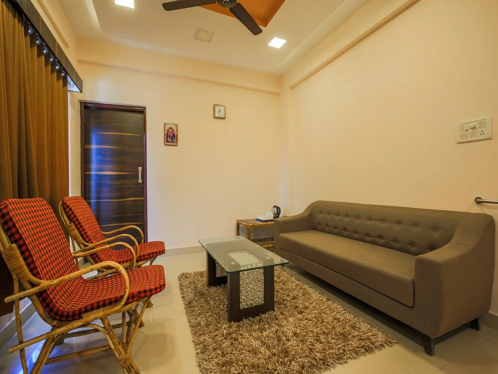 OYO 24457 Mahalasa Guest House