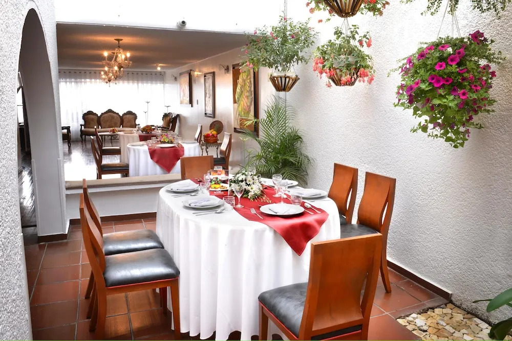 CM House - Hotel Moreno