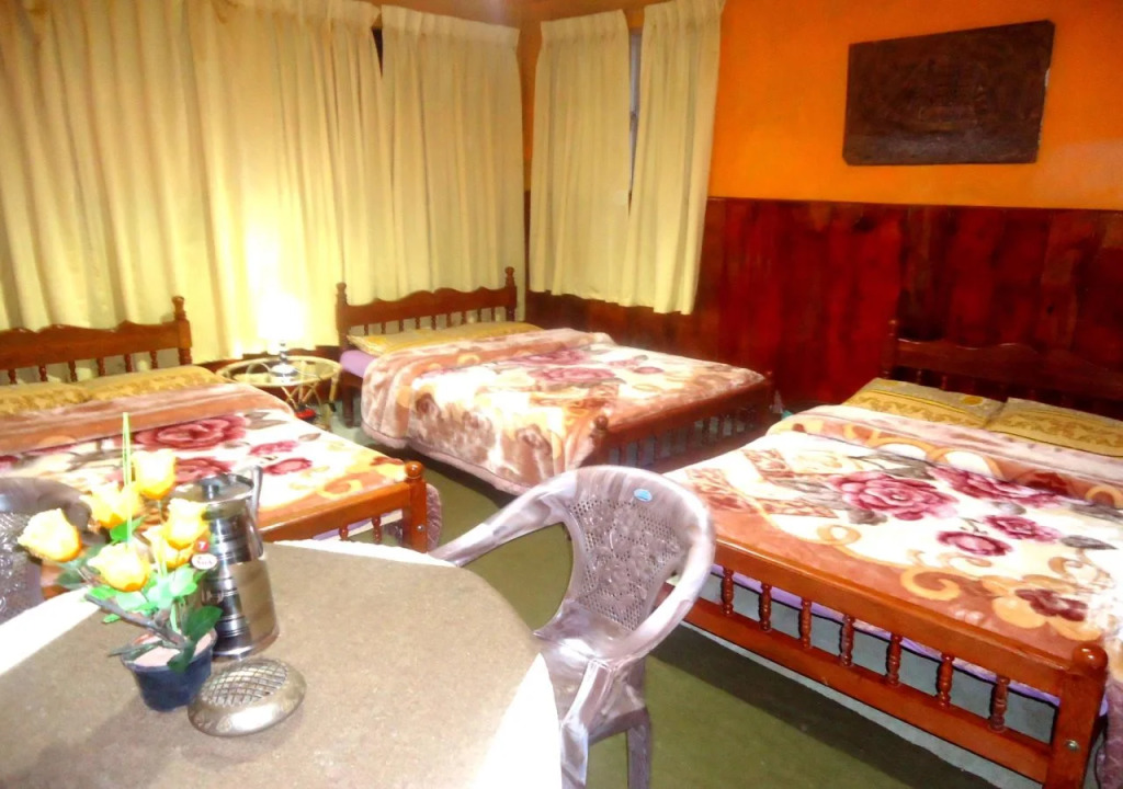Cool Land Hot Hut