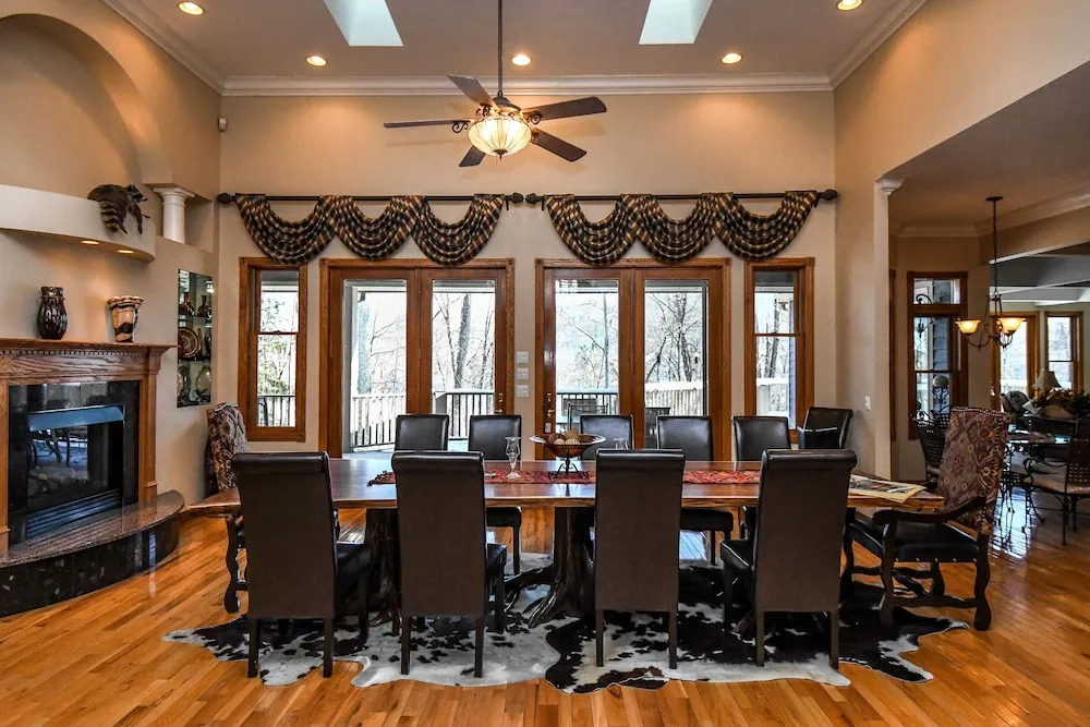 The West Wing 5 Bedroom House