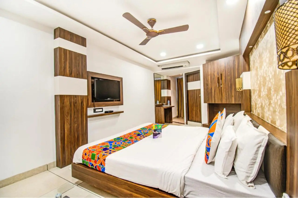 FabHotel Rajnandani Residency