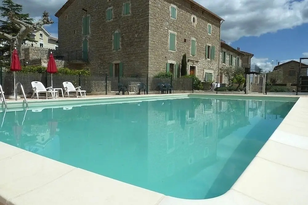 Large Ground Floor Apartment With 2 Bedrooms And A Big Terrace