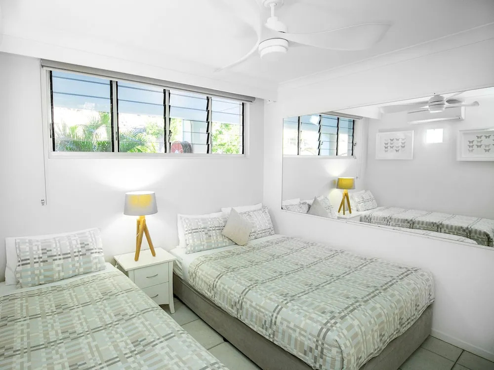 Lagoon Beachfront Lodge 005 on Hamilton Island by HamoRent