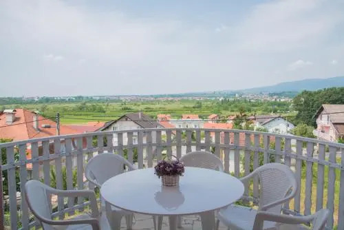 Apartments Jela