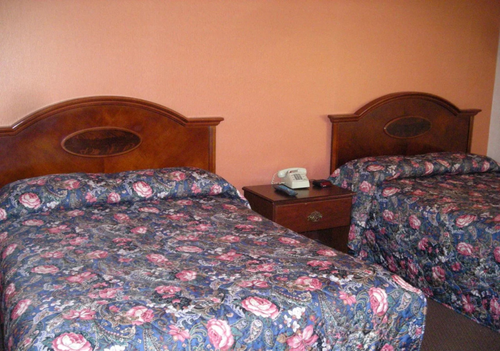 Holiday Motel