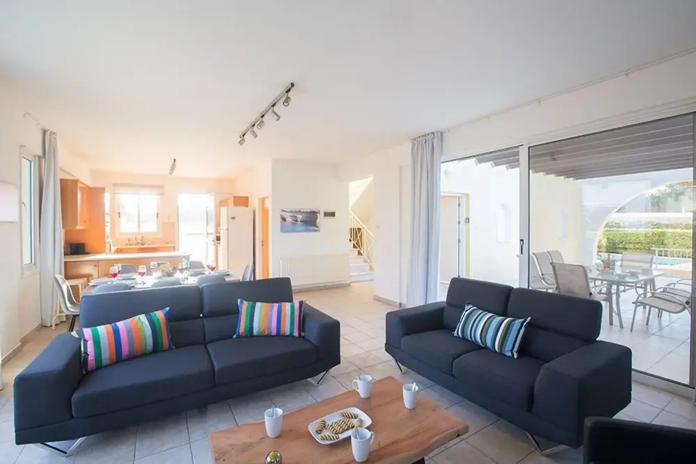 Villa Renee AQ Ni38b