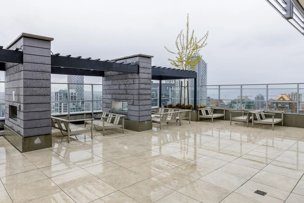 1111 Richards - 1407