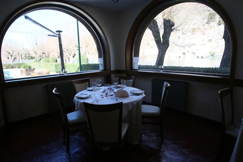 Hotel Del Lago