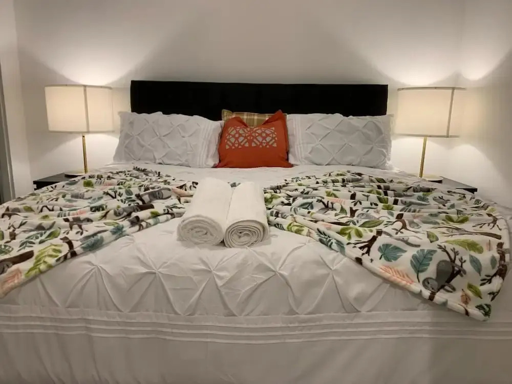 Brand New Entire 4 Bed House/multiple Parking