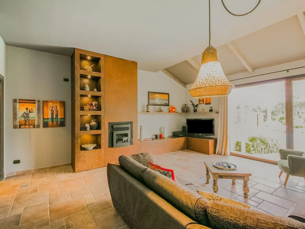Villa With Private Pool With Salt Water Whirlpool and Cozy Porch