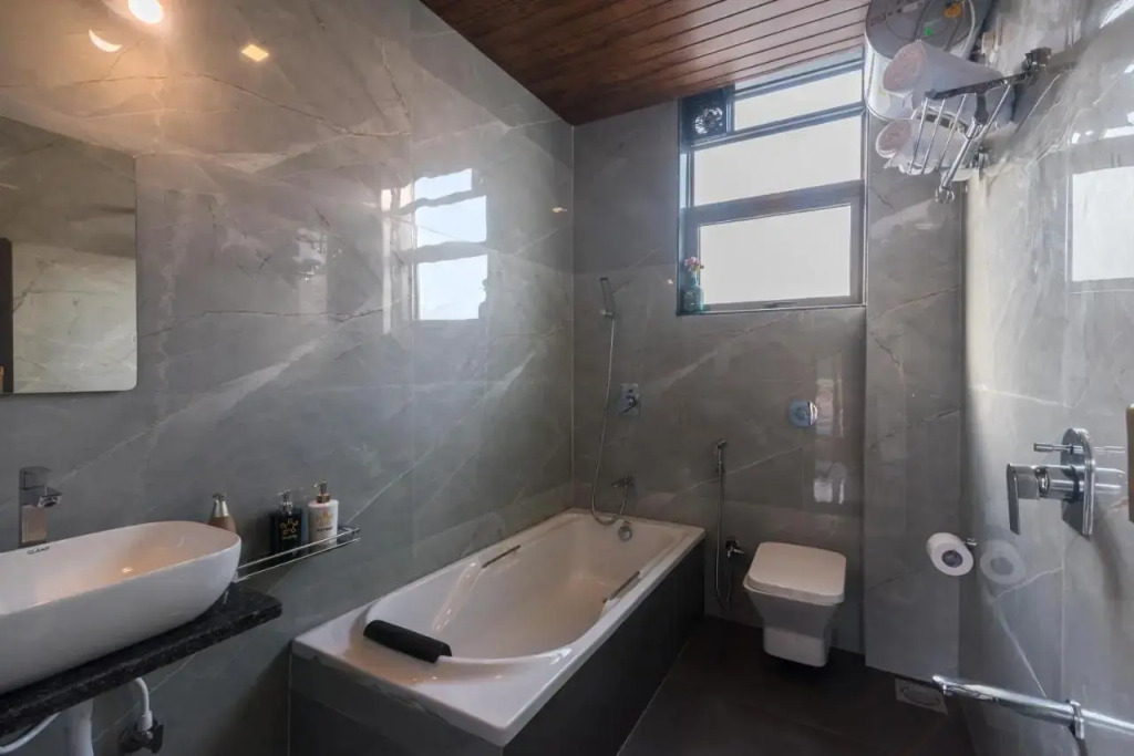 SaffronStays Casa Belleza, Kihim