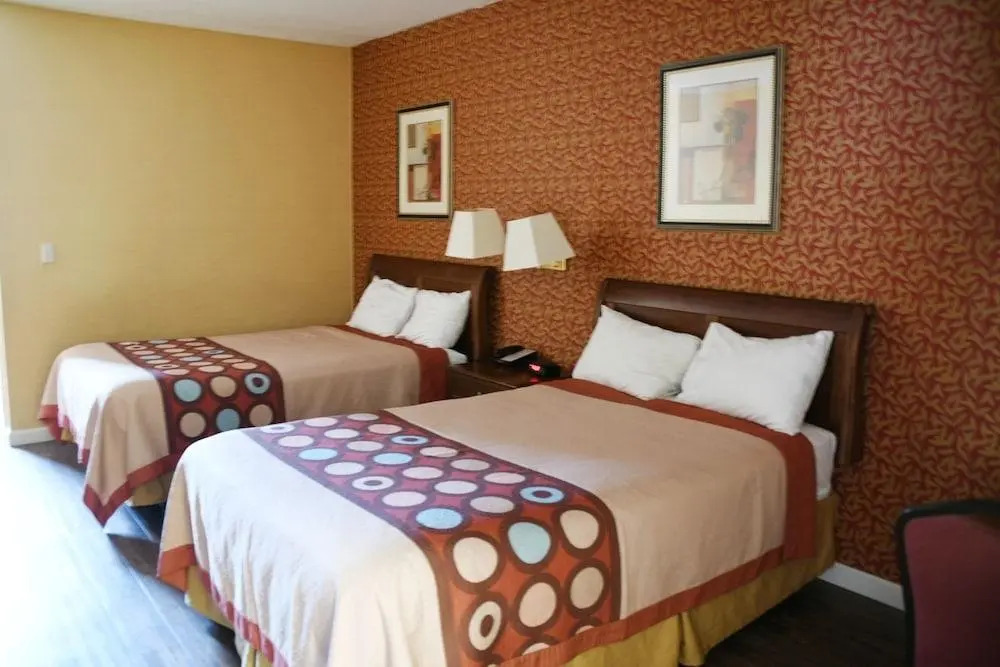 Super 8 Weymouth Boston Area