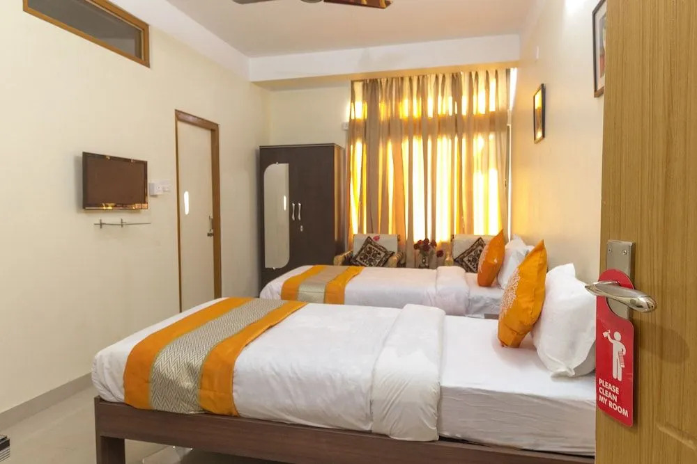 OYO 8209 Home Stay Down Town
