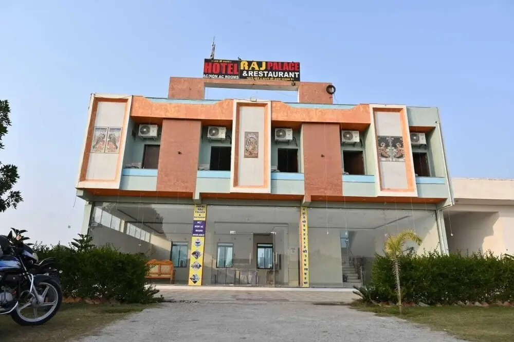 Hotel Raj Palace & Restaurant