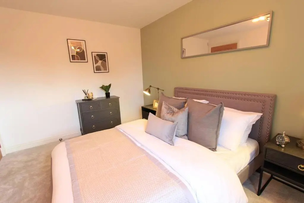 Cabot Mews Apartment 2