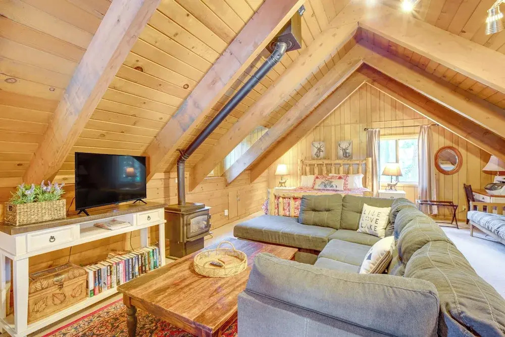 10 Mi to Ski Slopes: South Lake Tahoe Home
