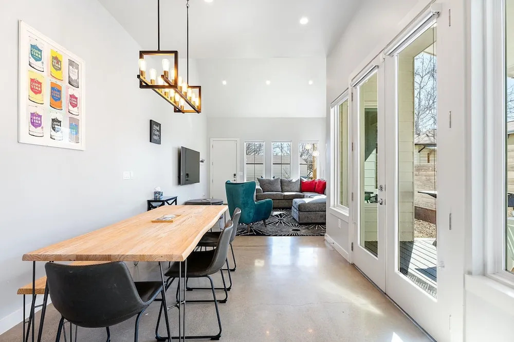 Trendy 3 Bedroom in South Austin!