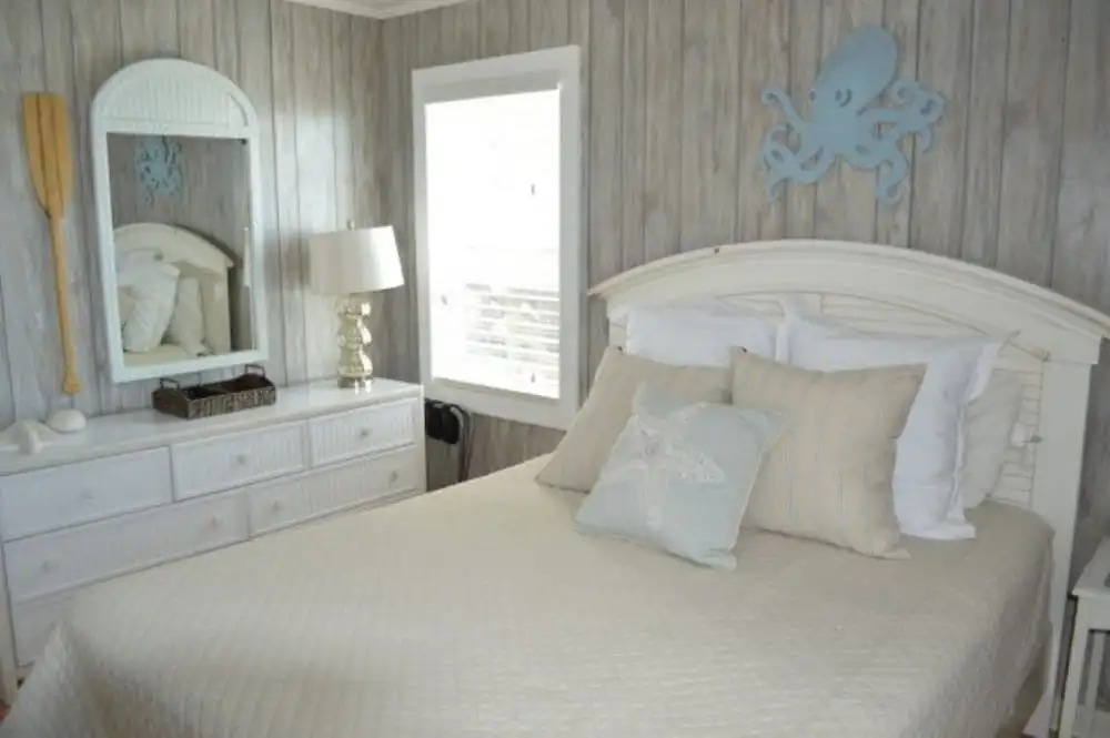 McDiarmid - 6 Br Home