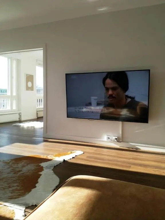 90m2 on pedestrian street on Top Floor, penthouse suite, great view! Incl linen and all