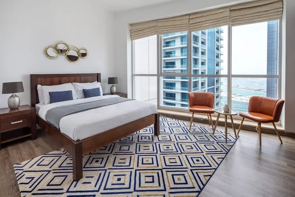 2BR With Sea Views From the 59th Floor - Sleeps 4!