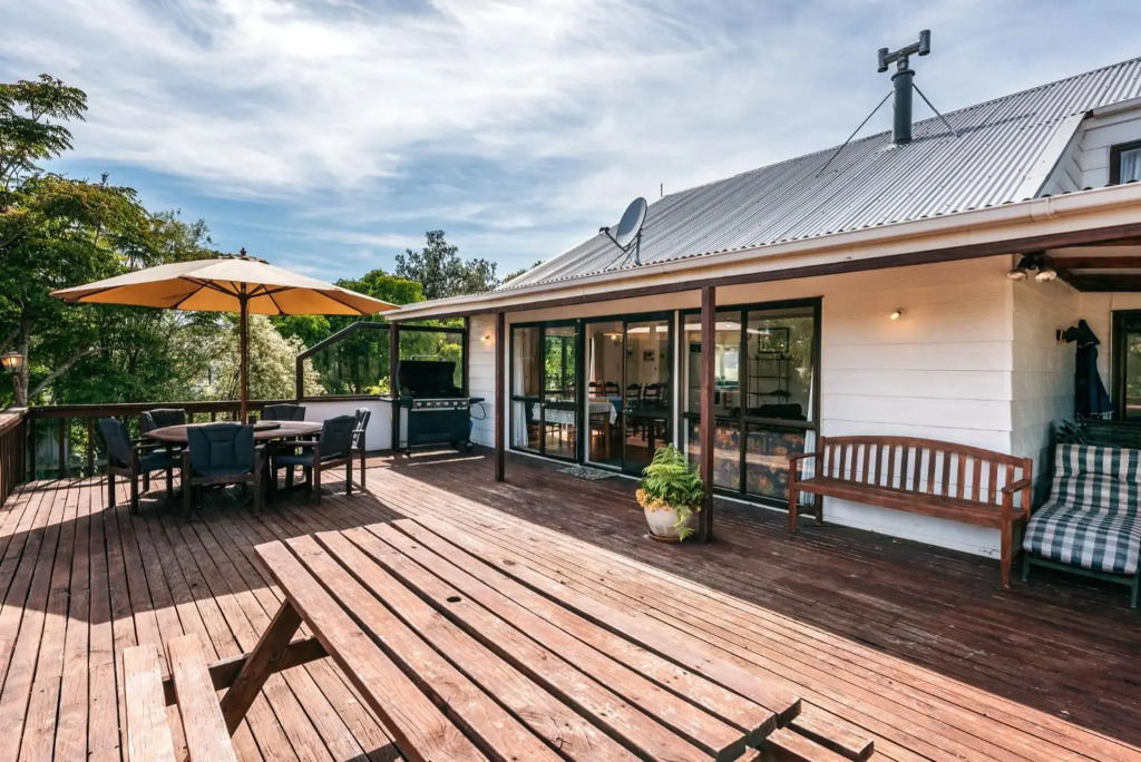 Olive Lane - Waiheke Holiday Home