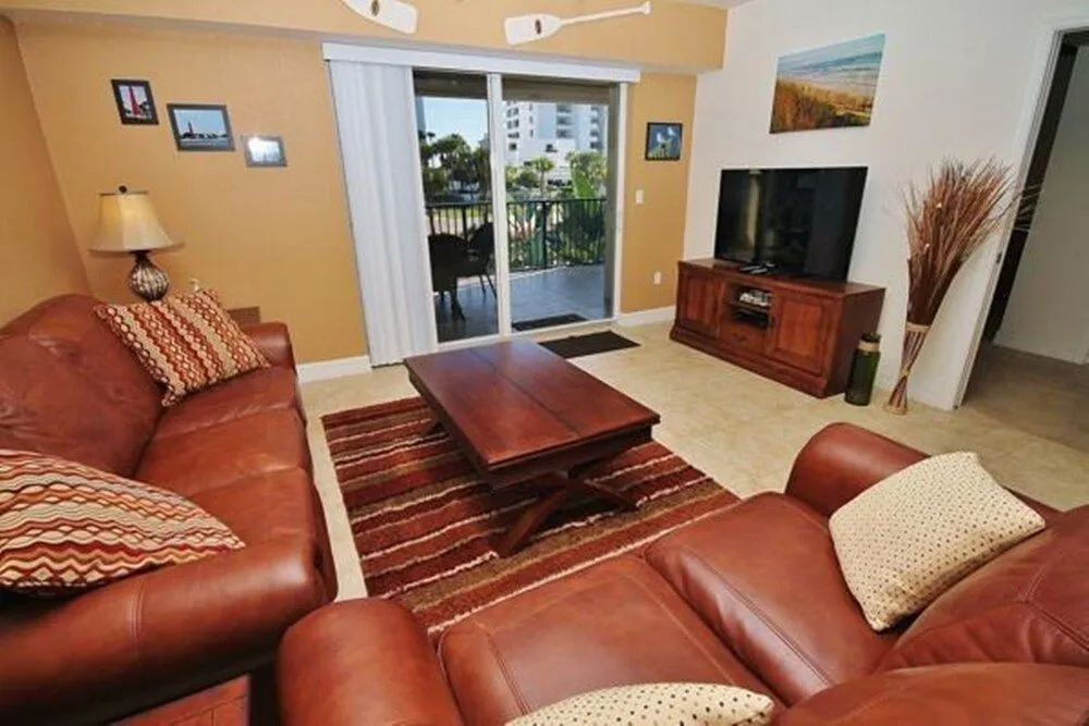 Oceanwalk 12-206 Apartment 2