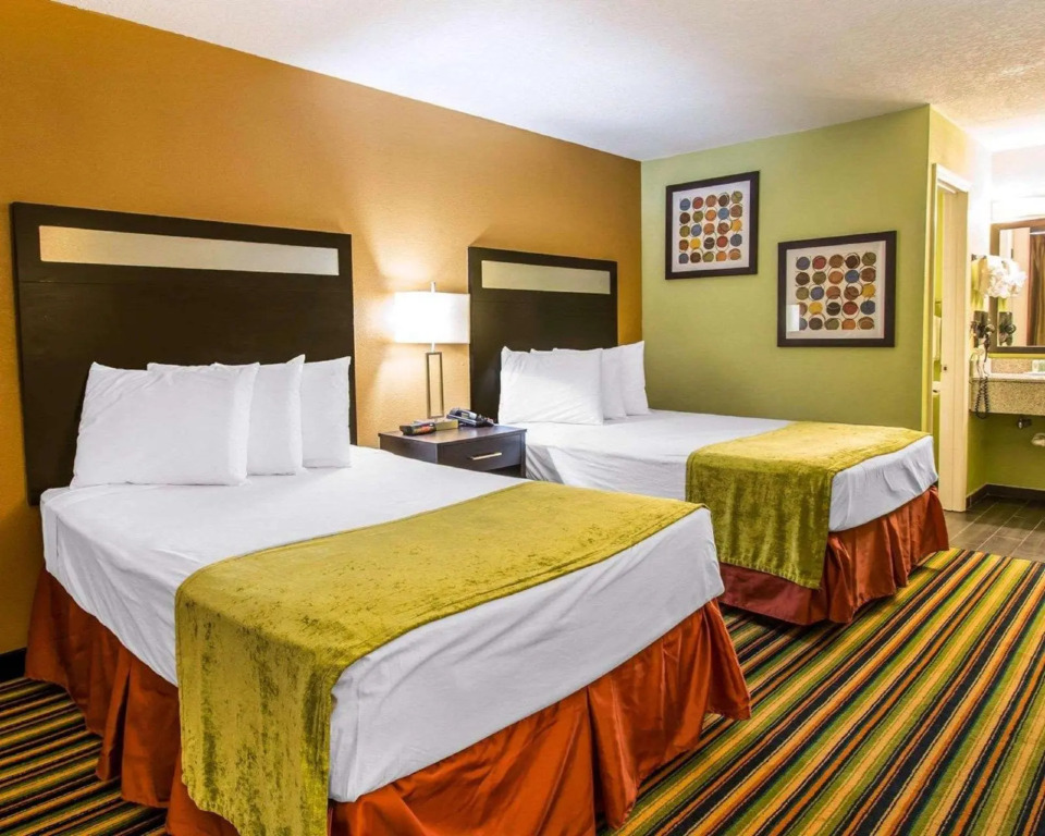 Rodeway Inn Davenport - Maingate South