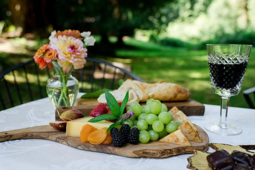Arlingtons River Rock Inn Bed & Breakfast