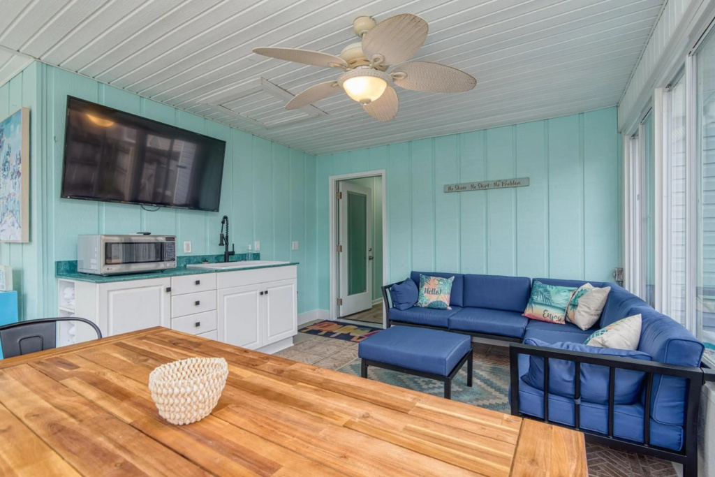 Zula Dreams Beach House, 1min Walk To The Beach, Sleeps 16, Private Heated Pool, Pets Welcome, Fenced Yard