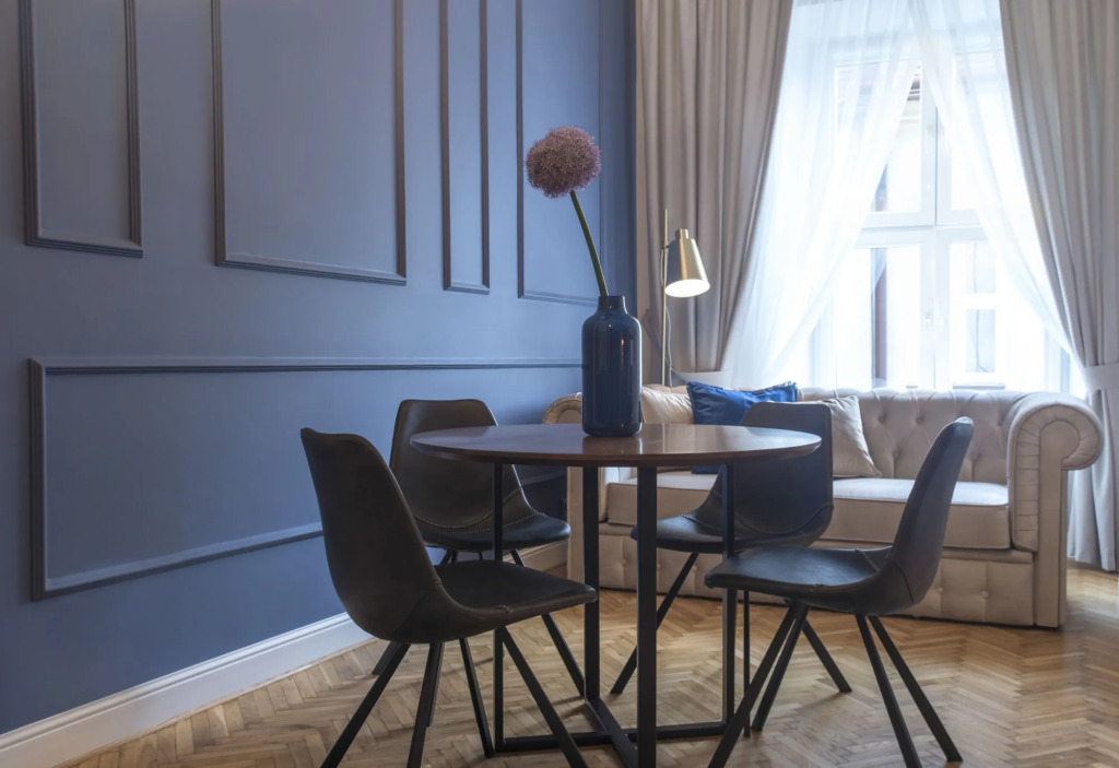 MR 3 Apartments
