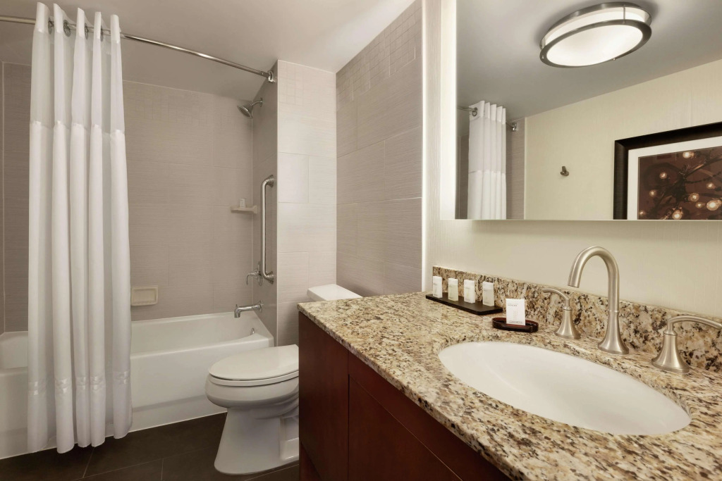 Embassy Suites Baltimore - Inner Harbor
