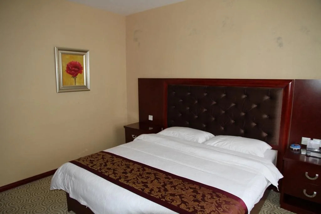 Chengdu Shenzhou Hotel