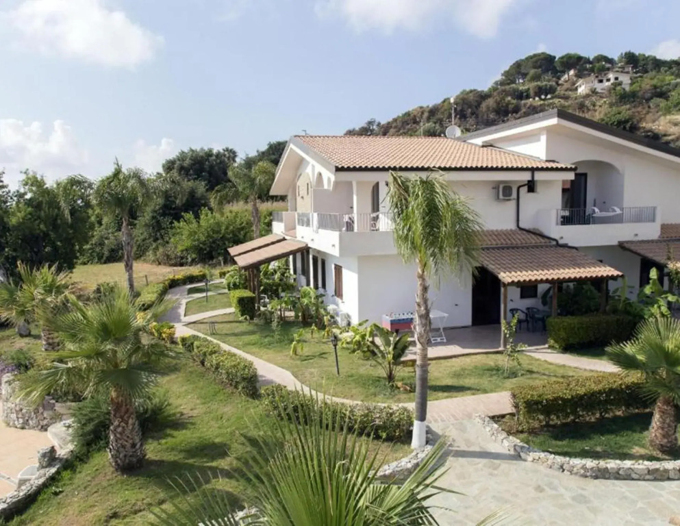 LUZIA AGRIRESORT - Piscina Panoramica e vista Mare a Capo Vaticano