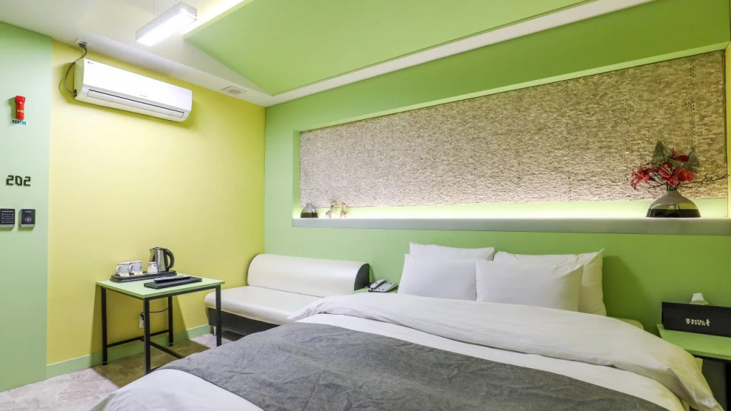 Hotel Form