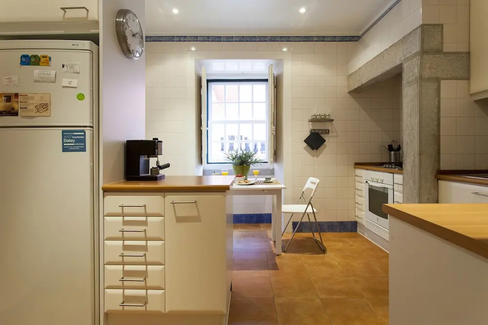ALTIDO Exquisite 2BR home w/ balcony in Lapa