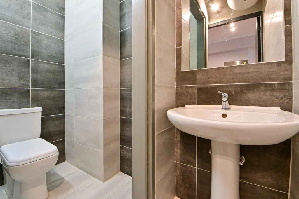 Modern flat in the heart of Port of Piraeus (D2)