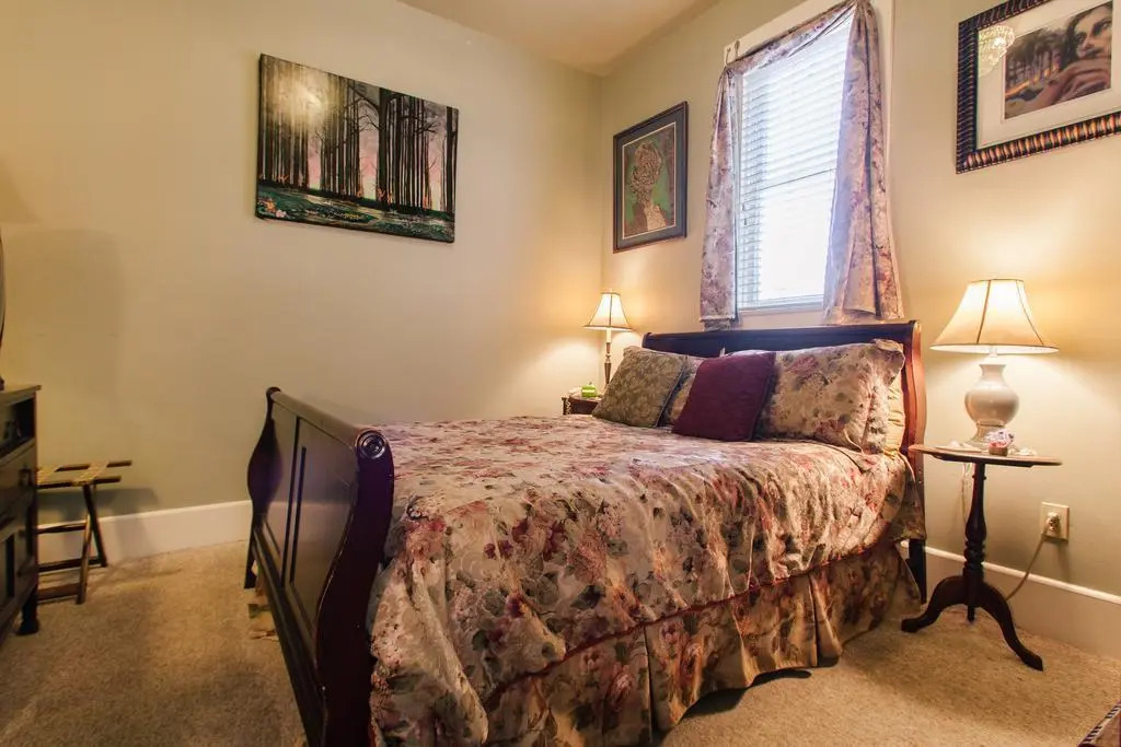 Austin Folk House