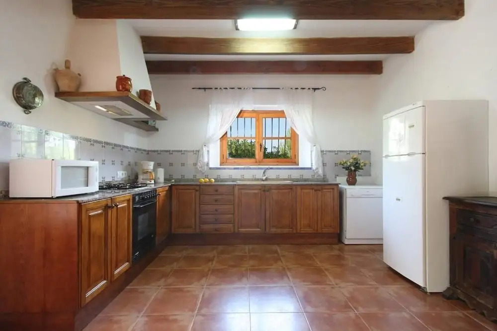 Villa - 4 Bedrooms with Pool and WiFi - 103147
