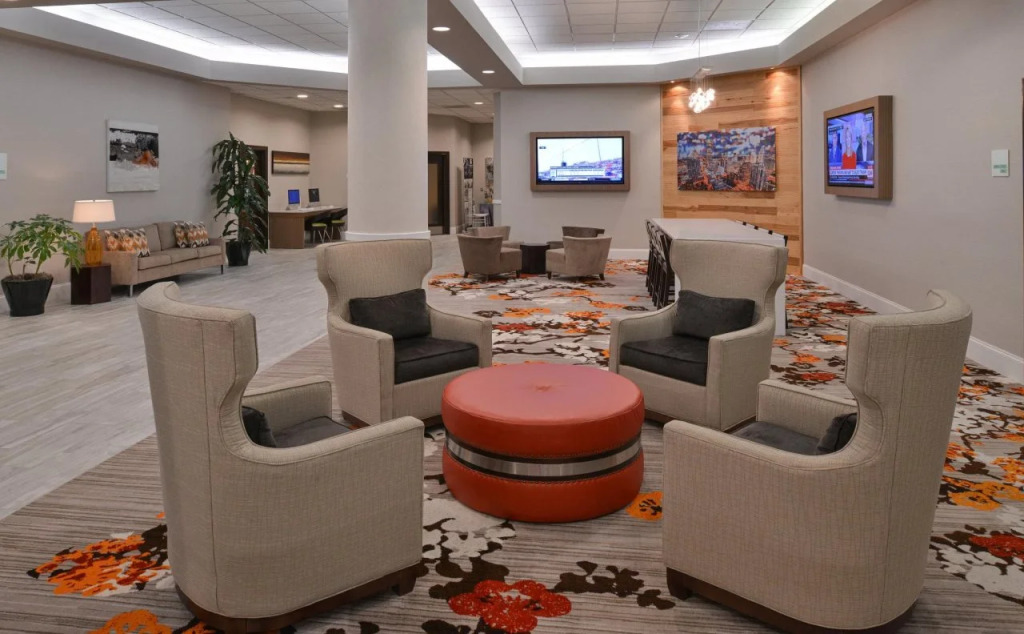 Holiday Inn Charlotte-Center City