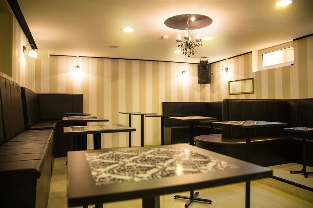 Garni Hotel Dash